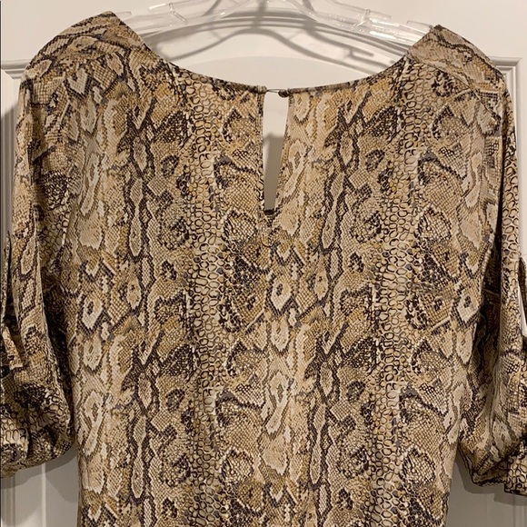 Snakeskin pattern romper - Picture 6 of 9